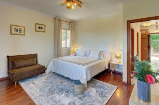 VILLA ROSES with swimming pool & mountain view - Lloret de Mar - 1