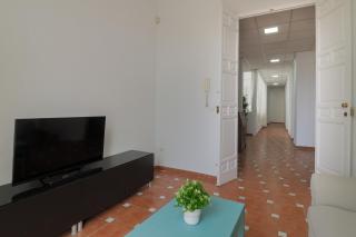C67 - Shiny 6 Bedrooms in Plaza de la Merced - Málaga - 1