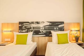 Highway Hotel - Herbolzheim - 9