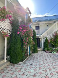 Alinur Guesthouse - Tscholponata - 0