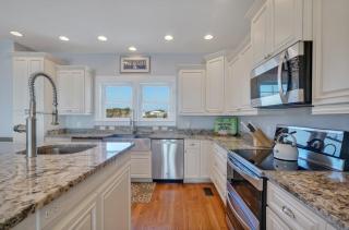 6807 East Beach Drive-The Orange House - Oak Island - 5