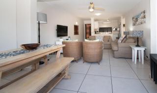 7 The Shades Umhlanga Rocks - Durban - 2
