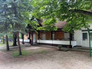 Platán üdülő - Balatonlelle - 9