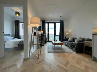 STYLISH 1 BED & PARKING-IDEAL FOR CORPORATE STAYS - 6