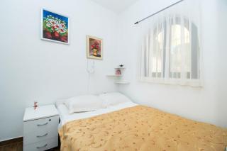 Apartments Danica - Murter - 1