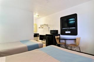 Motel 6-Carlsbad, NM - 9