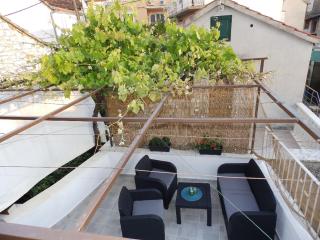House POLUS - 1