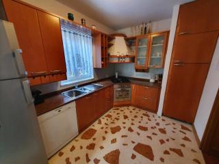 Villa Red Rose - Njivice - 5
