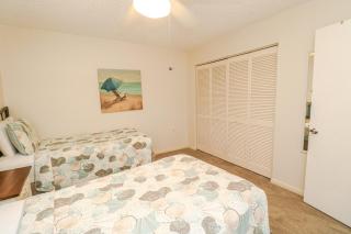 Ocean Village Club P14 - 2