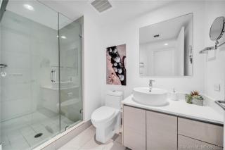 BeachWalk Studio Apmt 2 Beds, Amazing Views 2010B - Hallandale Beach - 8