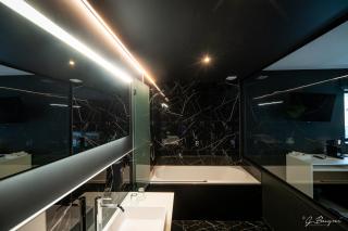 Boutique Hôtel, La Cour de la Reine, Rooftop & Bistronomique Restaurant - 2