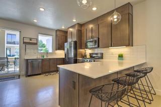 Sunny Resort Townhome and Balcony and Pool Access - St. George - 4
