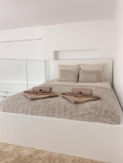 St Stephen Luxury Apartment - Budapest - 6