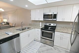 Ocean Village Club O32 - 8