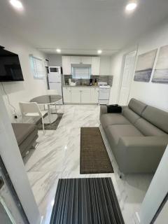 Downtown FTL apartments on the River - 8