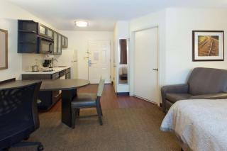 Sonesta Simply Suites Wichita Airport - Wichita - 5