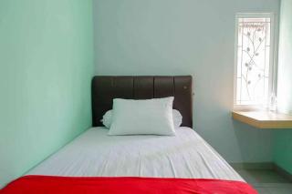 Griya Zukarnaen Syariah near Universitas Mercubuana Yogyakarta RedPartner - 1