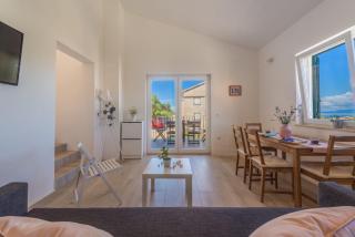 SEA VIEW-STONE HOUSE APARTMENT - Jakišnica - 4