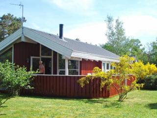 6 person holiday home in Hadsund - Øster Hurup - 0