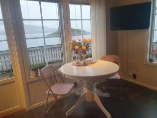 Idyllisk sjøhus på Naurstad - Bodø - 4