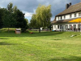 Friesenhof Hotel-Restaurant-Reitanlage - Trassenheide - 1