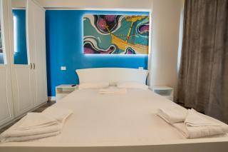 Blue Apartment by the Lake - Mamaia - 6