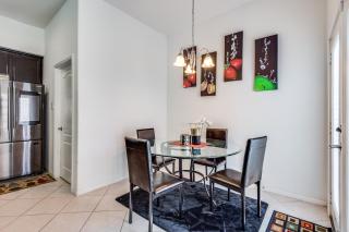 Beautiful 2 story luxury home in an upscale area! - Houston - 6