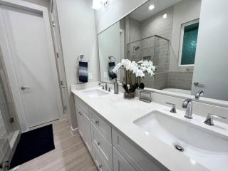 Upscale 2 story home by the Galleria! - Houston - 8