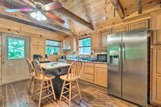 Peaceful Decatur Cabin with Grill and Fire Pit! - Decatur - 3