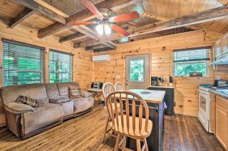 Peaceful Decatur Cabin with Grill and Fire Pit! - Decatur - 2