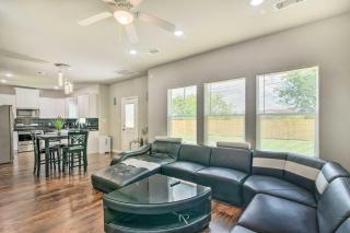 7 Mi to Ocean Family-Friendly Texas City Home! - Texas City - 4
