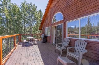 Less Than 8 Mi to Donner Lake Home with Deck and Balcony! - Truckee - 9