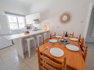 The Salnik Beach Apartment - Limassol - 2