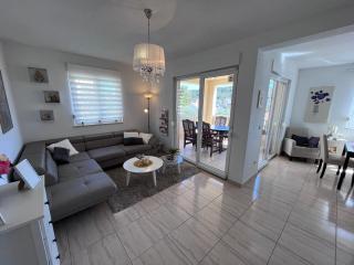 Mavarstica Bay View Apartment with Garage (by the Diving Center) - Trogir - 0