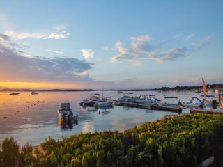 THE ''GOLDEN HOUR'' BEACHFRONT COTTAGE - 7