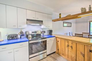 Cozy Lincoln Condo about 1 Mi to Loon Mountain! - Lincoln - 5