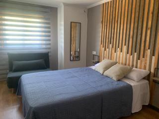 Blue House - Feel The Vibe - Vigo - 1