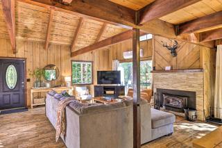 Near Trails Cabin with 2-Level Deck in Twain Harte - Twain Harte - 6