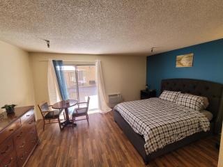 (A05) Beverly Hills Hotel Style Unit - Los Angeles - 3