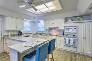 Bayfront Niceville Getaway with Private Dock! - Destin - 4