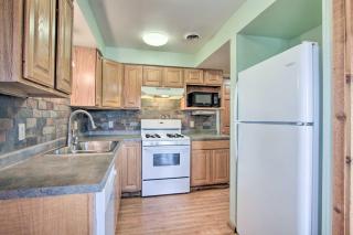 Resort Cabin with Lake Access in Central Warrens! - 5