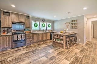 Updated Tuskahoma Cabin with Fire Pit and Deck! - Tuskahoma - 4