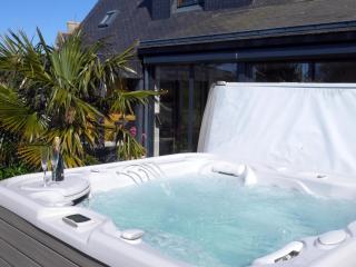Holiday home with jacuzzi, Guisseny - Guissény - 1