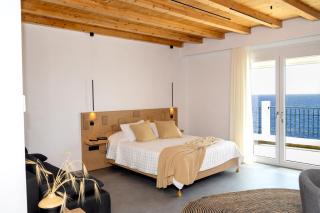 Nisaki Hotel & Elite Suites - 9