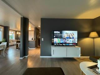Lovely Penthouse downtown with 3 bedrooms - Akureyri - 6