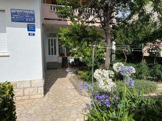 Apartaments Oma & Opa - Rab - 1