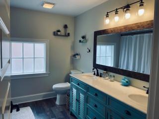 The Revival Room: Historic Staunton - Staunton - 6