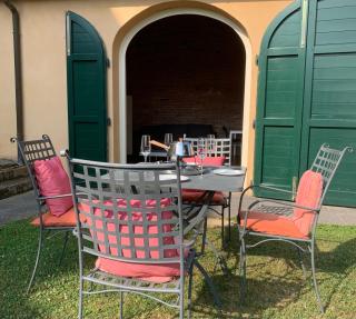 Incantevole borgo con piscine - Colleoli - 2