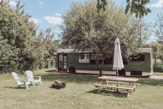 Relaxing retreat for 2 on beautiful converted bus - Levaré - 0