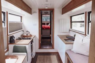 Relaxing retreat for 2 on beautiful converted bus - Levaré - 9